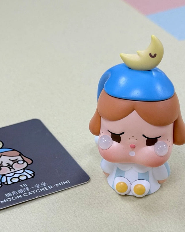Crybaby Crying To The Moon The Moon Catcher figure front view
