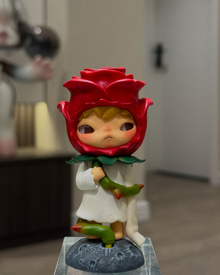 Hirono Le Petit Prince Series vinyl figure 8cm The Rose character front view