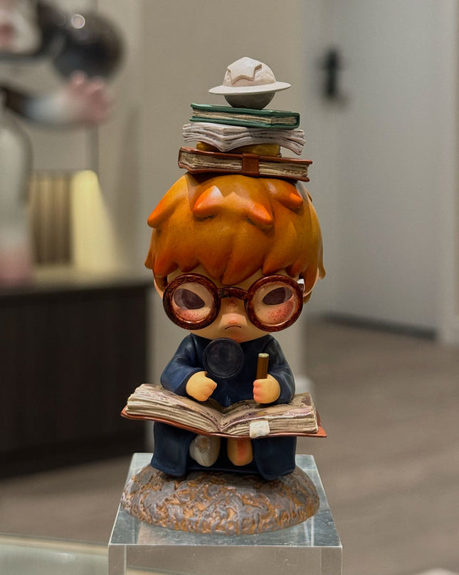 Hirono Le Petit Prince Series vinyl figure 8cm The Geographer character front view