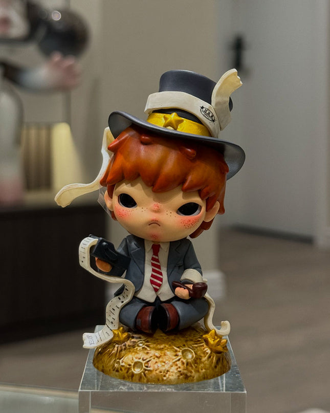 Hirono Le Petit Prince Series vinyl figure 8cm The Businessman character front view