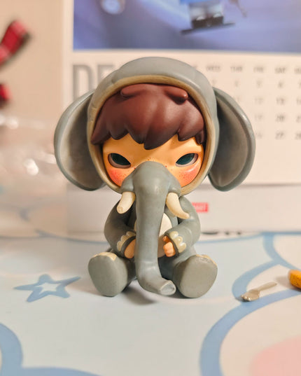 Hirono City of Mercy Series vinyl figure Comfortably Numb character front view