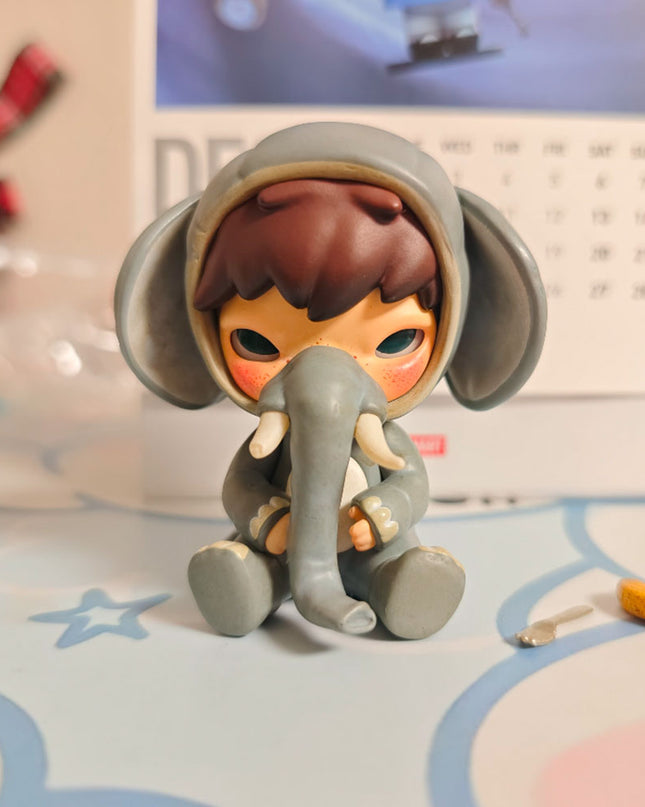 Hirono City of Mercy Series vinyl figure Comfortably Numb character front view