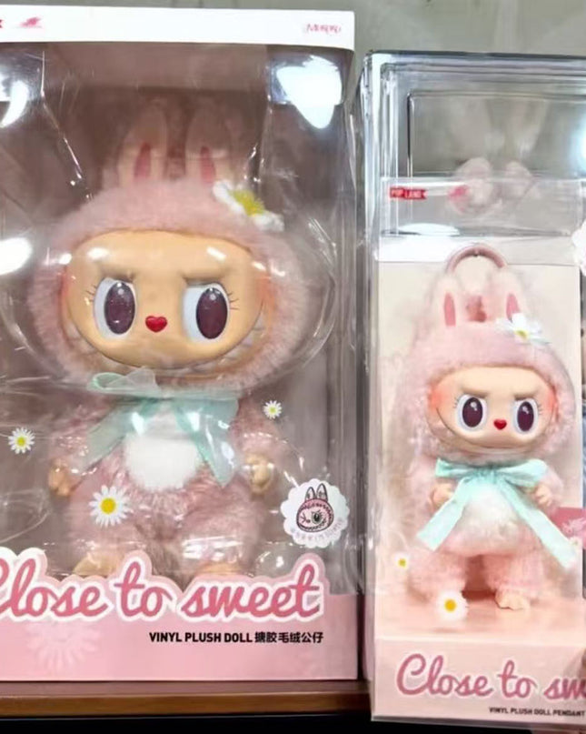 Mokoko Close to Sweet Series pendant and doll set both variants product view