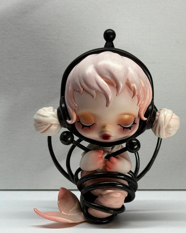 Skullpanda Image of Reality Series vinyl figure The Constraint character front view