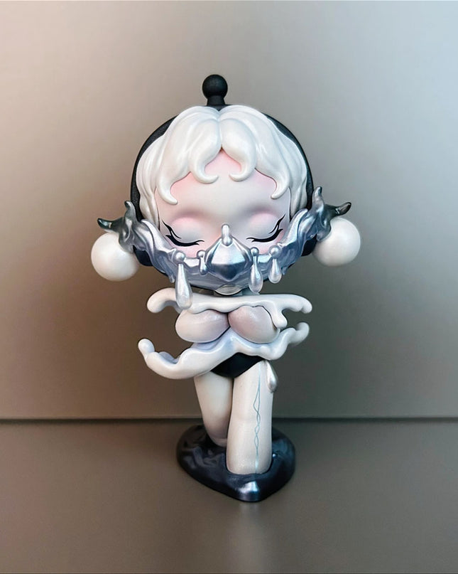 Skullpanda Sound Series vinyl figure The Pensiveness character front view