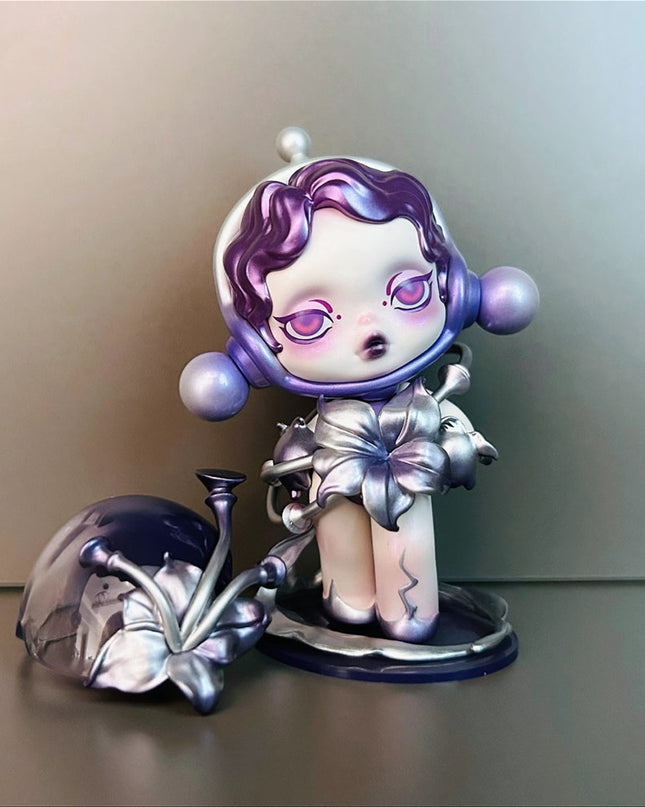 Skullpanda Sound Series vinyl figure The Admiration character front view