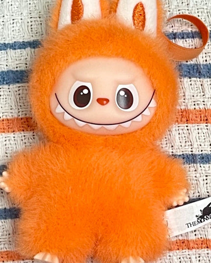 THE MONSTERS Labubu Pin For Love Series V4 vinyl plush pendant 10.5cm letter Z front view