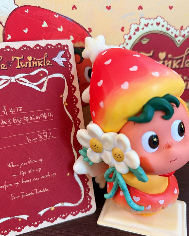 Twinkle Twinkle Crush On You Series Blushing Moment vinyl figure detail view