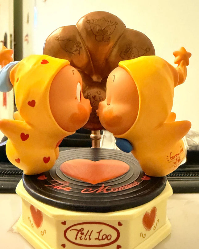 Twinkle Twinkle The Moment Series Figure Valentine's Day Exclusive side view